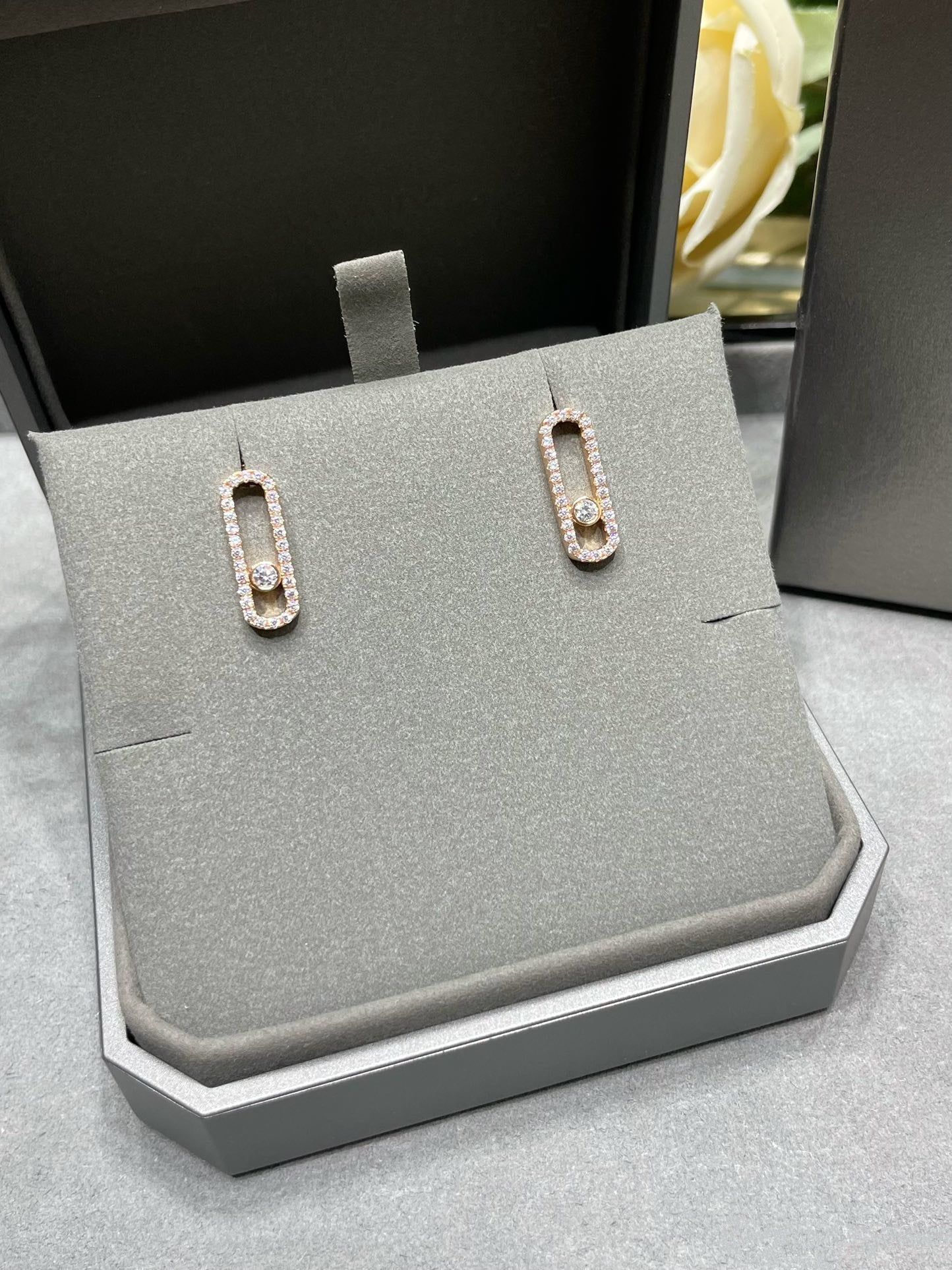 [Renovia Jewelry]MOVE UNO STUD DIAMOND PAVED EARRINGS