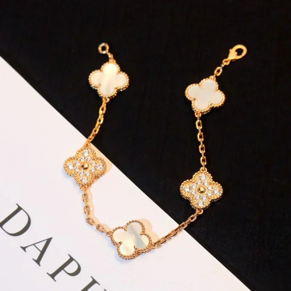 [Renovia Jewelry]CLOVER WHITE PEARL MOP 5 MOTIF BRACELET COLLECTION
