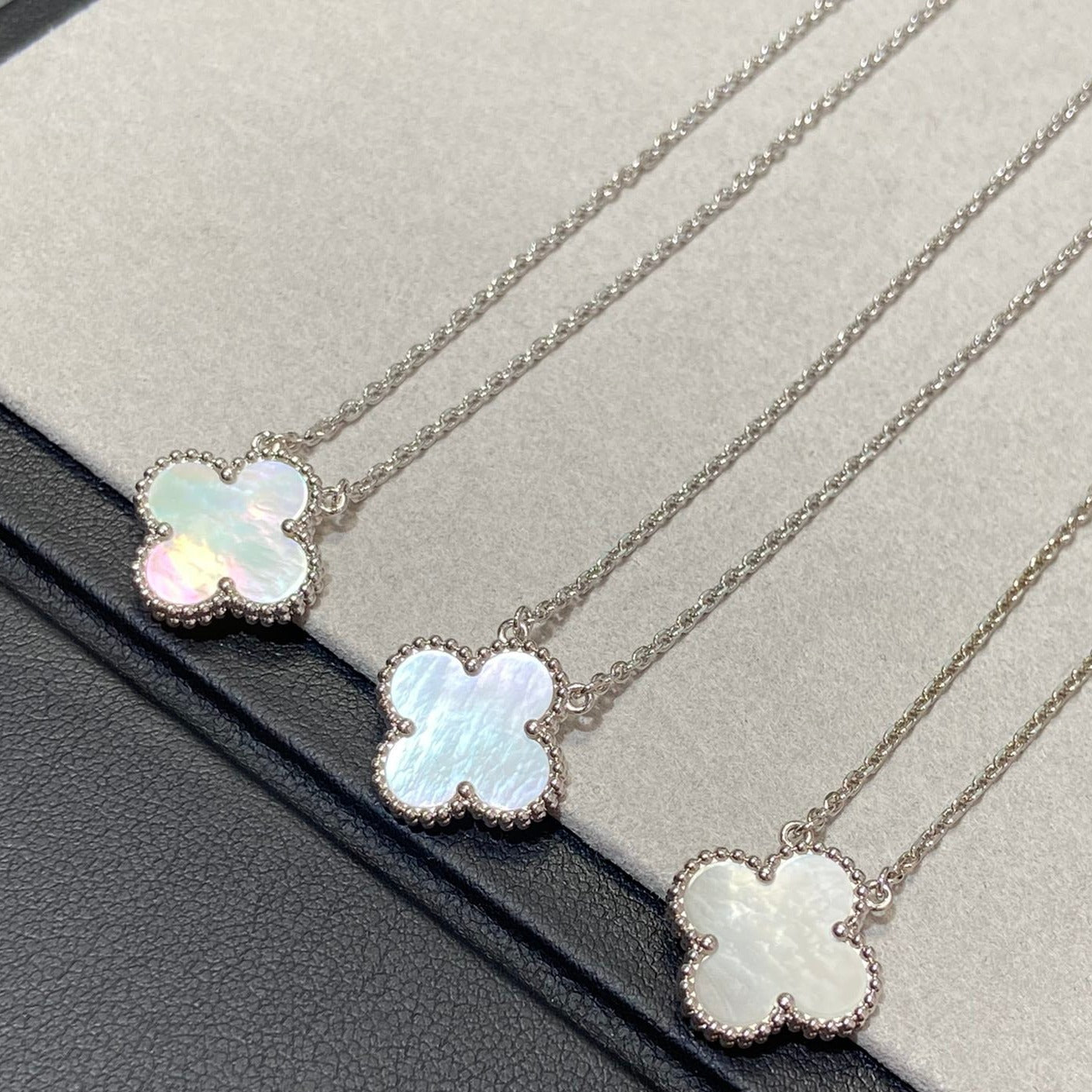 [Renovia Jewelry]CLOVER MEDIUM SILVER WHITE MOP NECKLACE