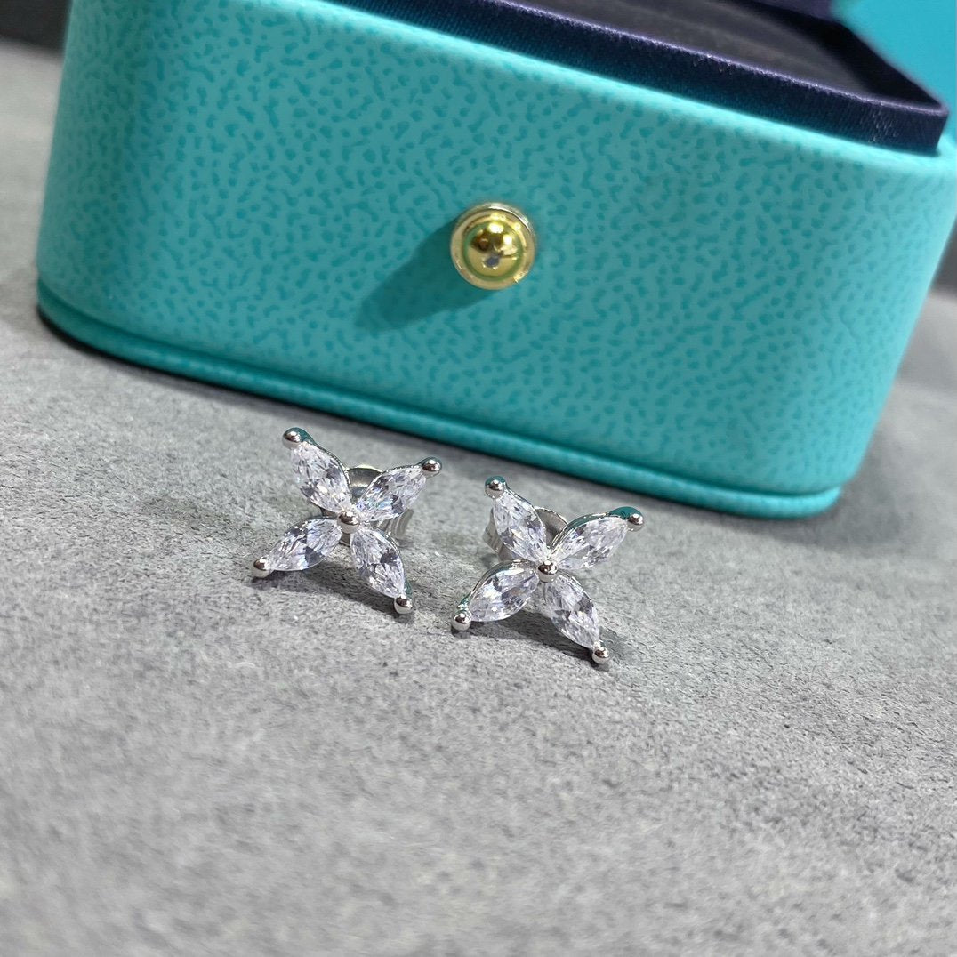[Renovia Jewelry]VICTORIA SILVER DIAMOND STUD MINI EARRINGS