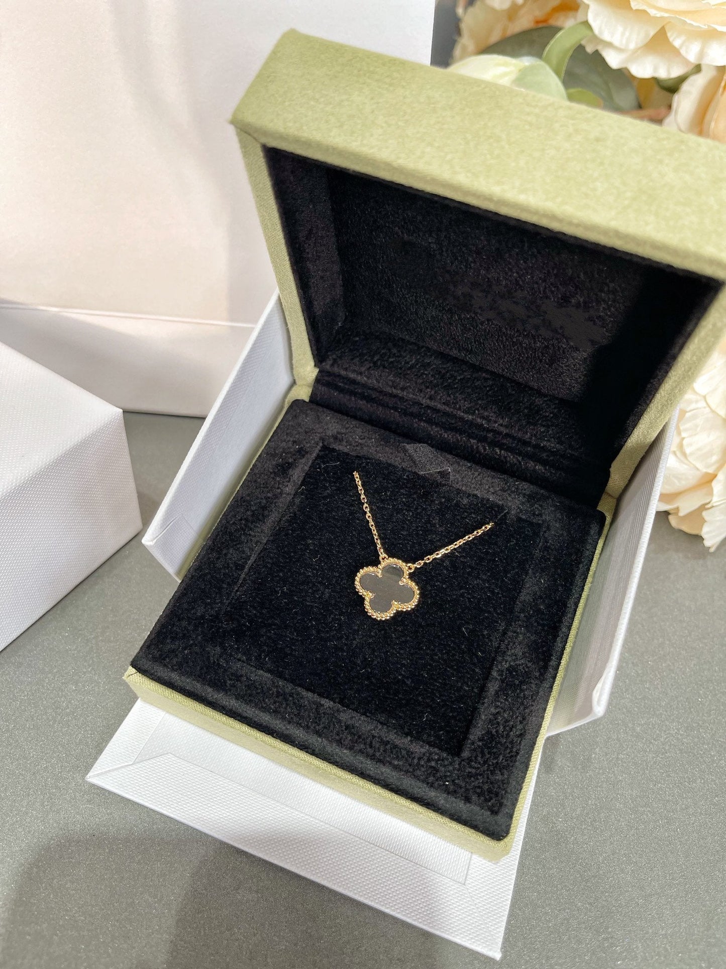 [Renovia Jewelry]CLOVER ROCK CRYSTAL ROSE GOLD NECKLACE