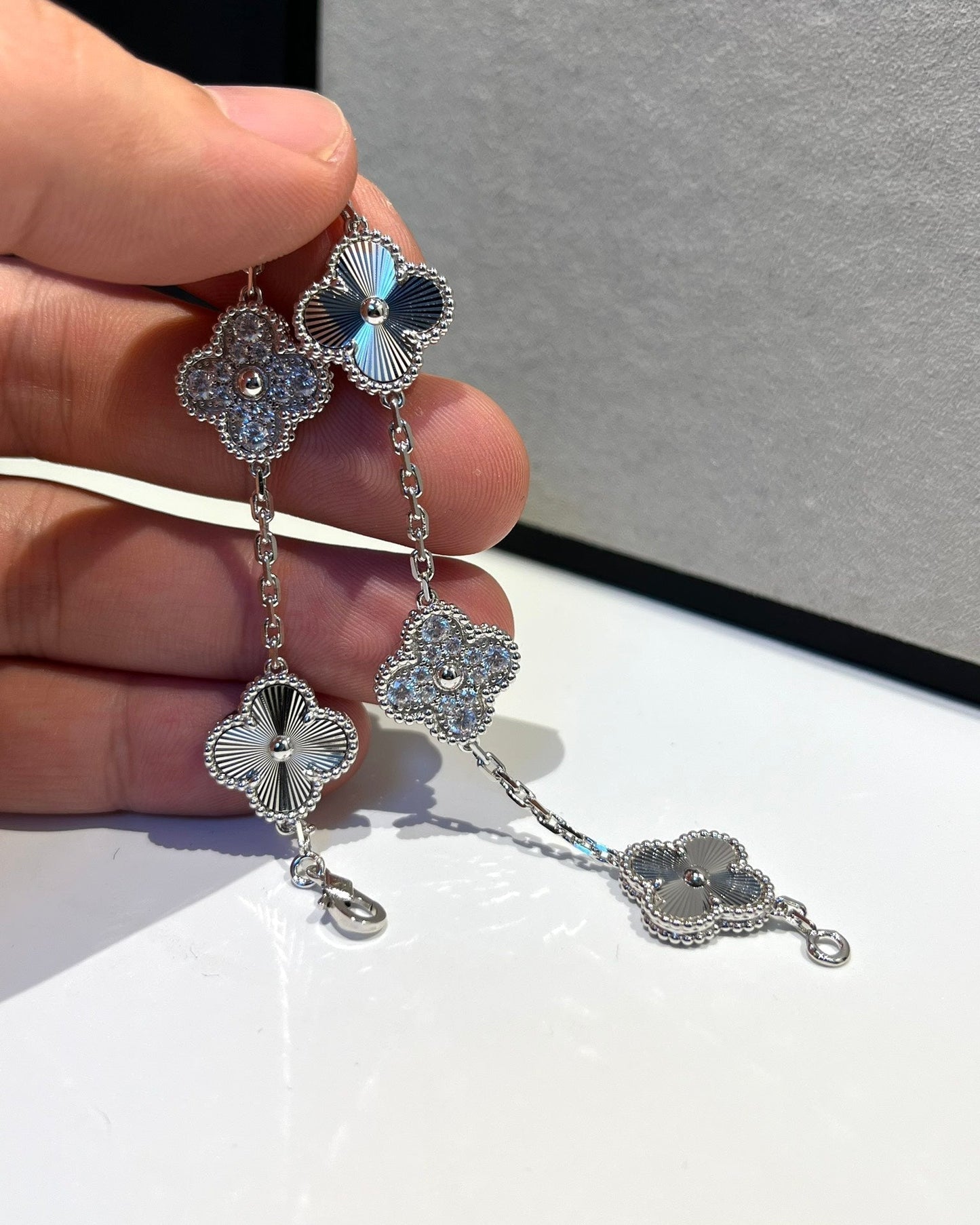 [Renovia Jewelry] CLOVER 5 MOTIF LASER BRACELET COLLECTION