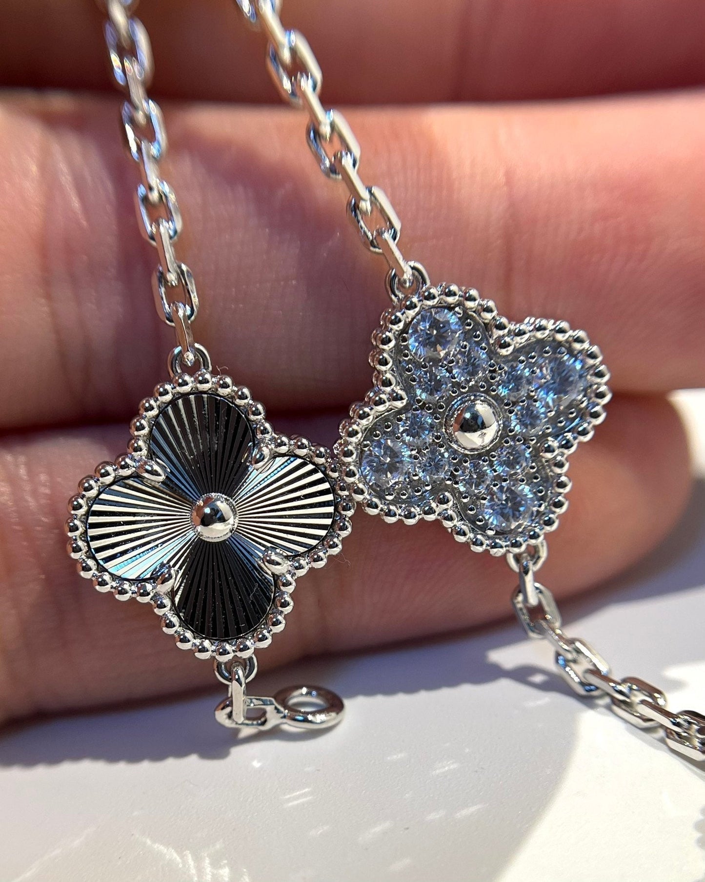 [Renovia Jewelry] CLOVER 5 MOTIF LASER BRACELET COLLECTION