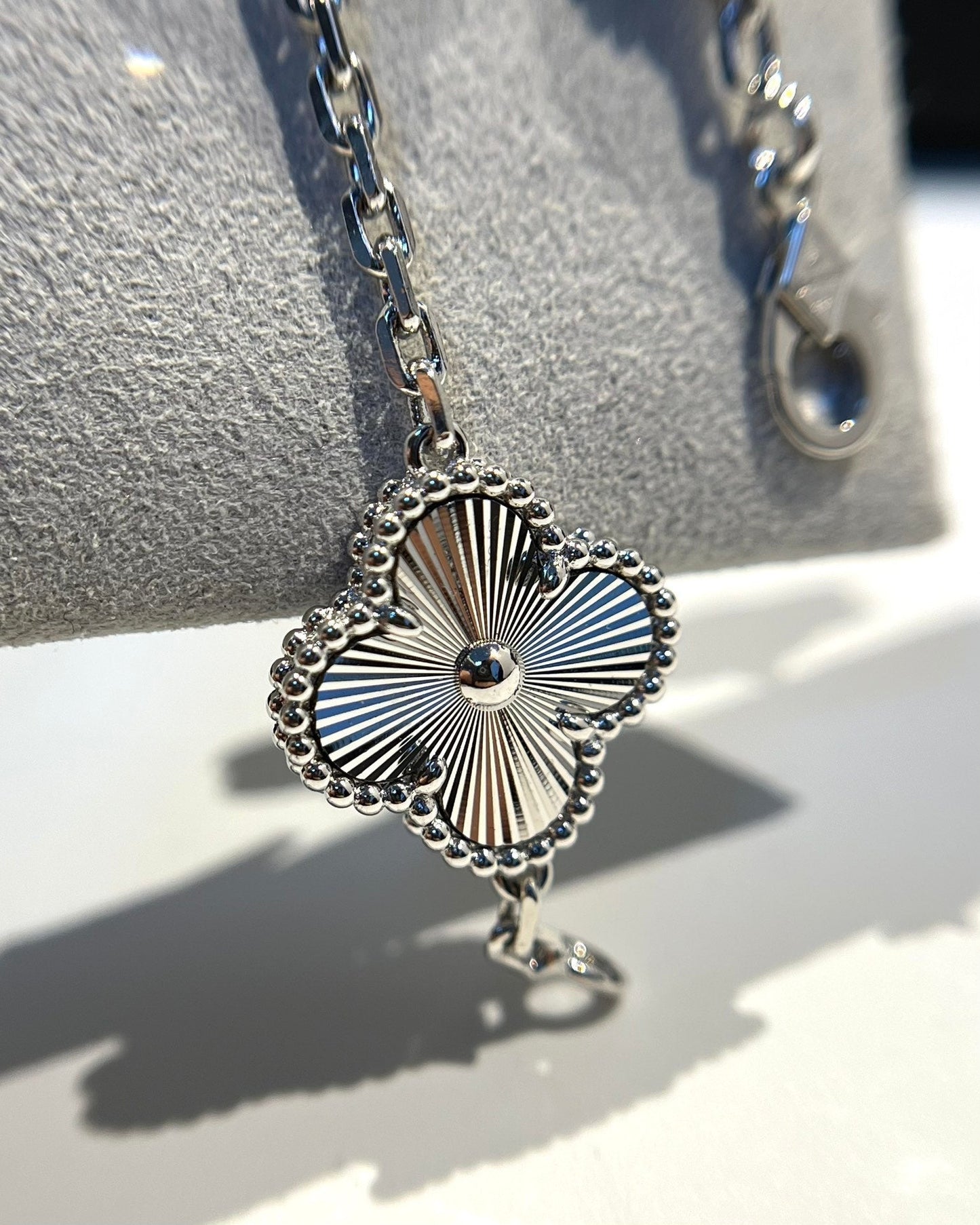 [Renovia Jewelry] CLOVER 5 MOTIF LASER BRACELET COLLECTION