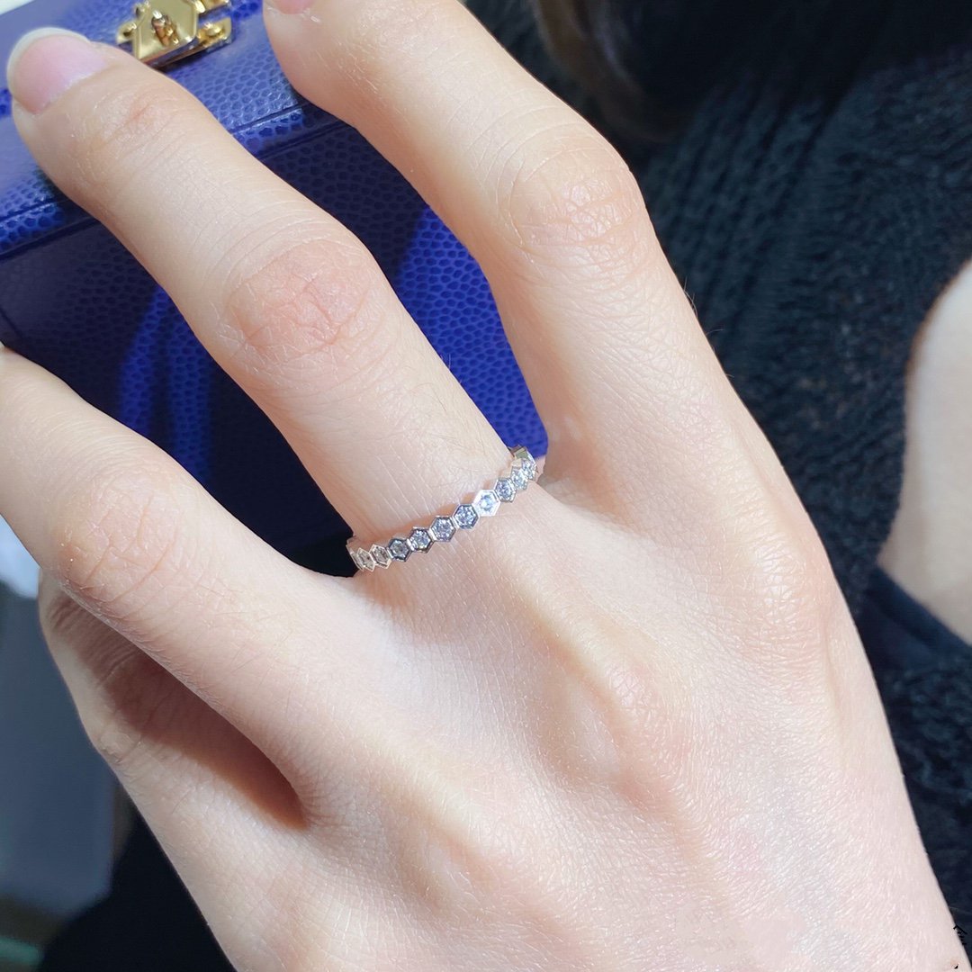 [Renovia Jewelry]BEE LOVE DIAMOND PAVED SMALL RING