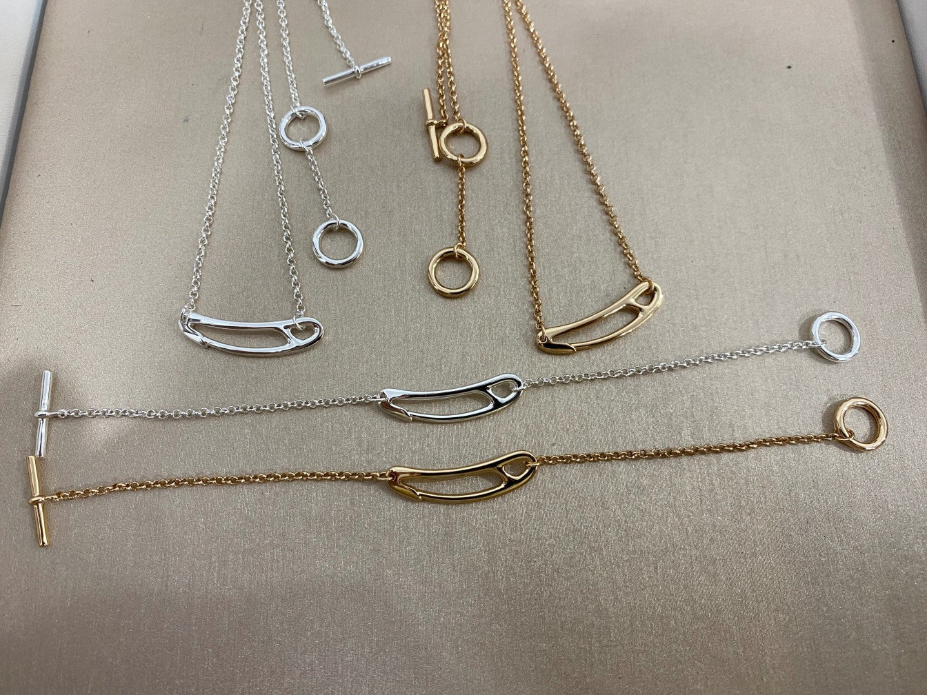 [Renovia Jewelry]Brooch Necklace