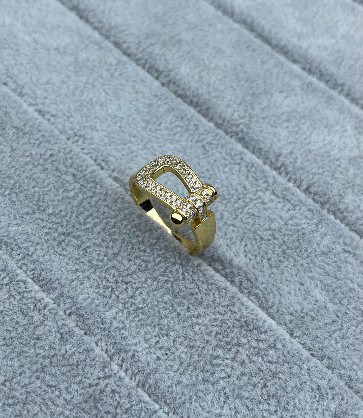 [Renovia Jewelry]Wide Hoof-Shaped Diamond-Studded Ring