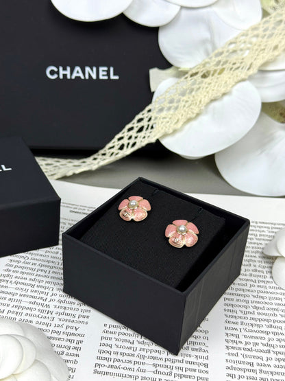 [Renovia Jewelry]26C Pink Camellia Pearl Enamel Stud Earrings