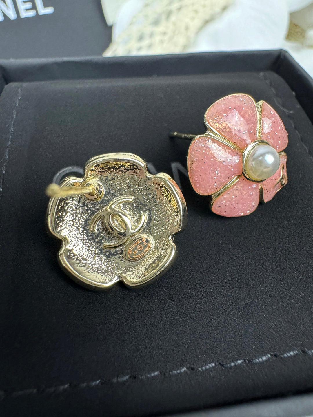 [Renovia Jewelry]26C Pink Camellia Pearl Enamel Stud Earrings