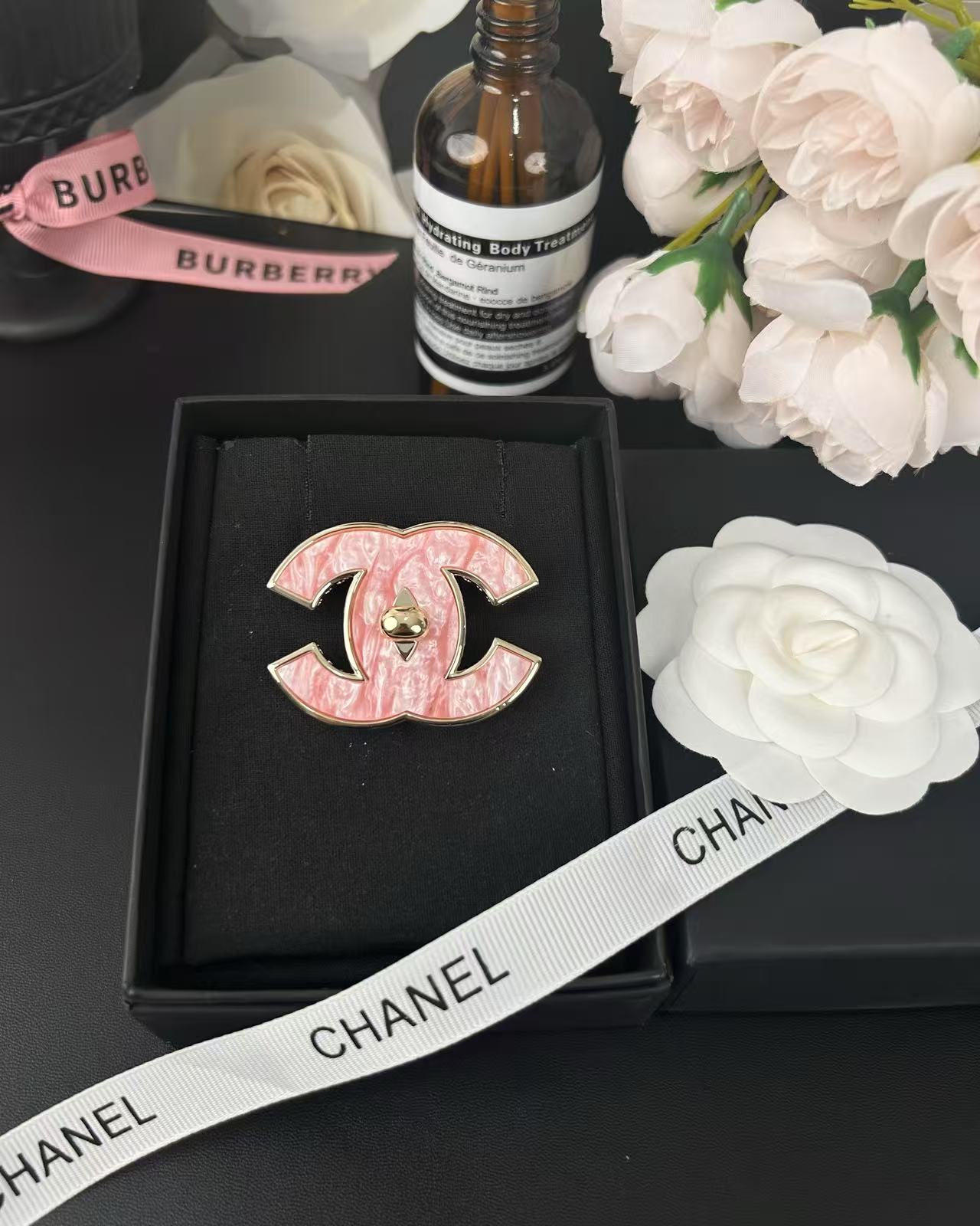 [Renovia Jewelry]Pink Resin Classic Brooch 5cm