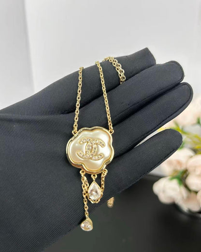 [Renovia Jewelry]Cloud Pearl Mother-of-Pearl Diamond Chain Pendant Necklace
