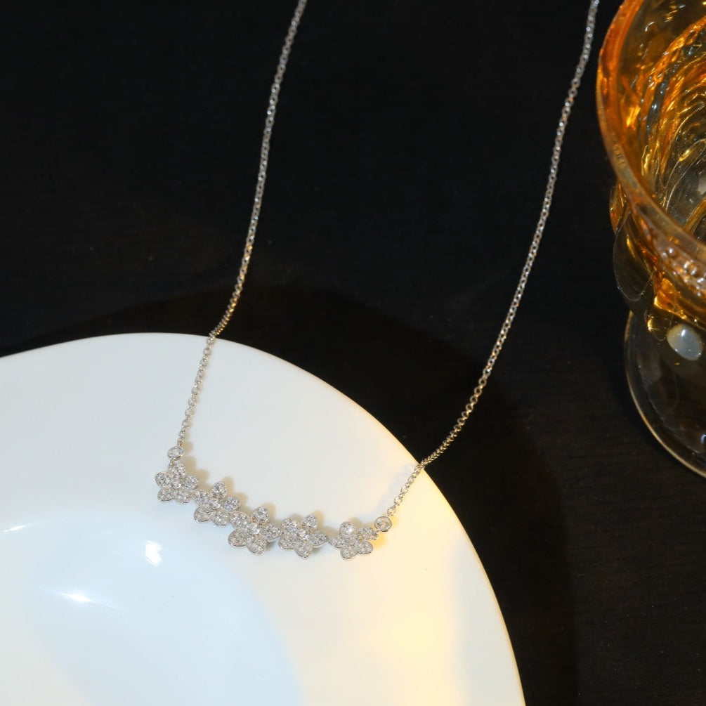 [Renovia Jewelry]]wild flower diamond line pendant