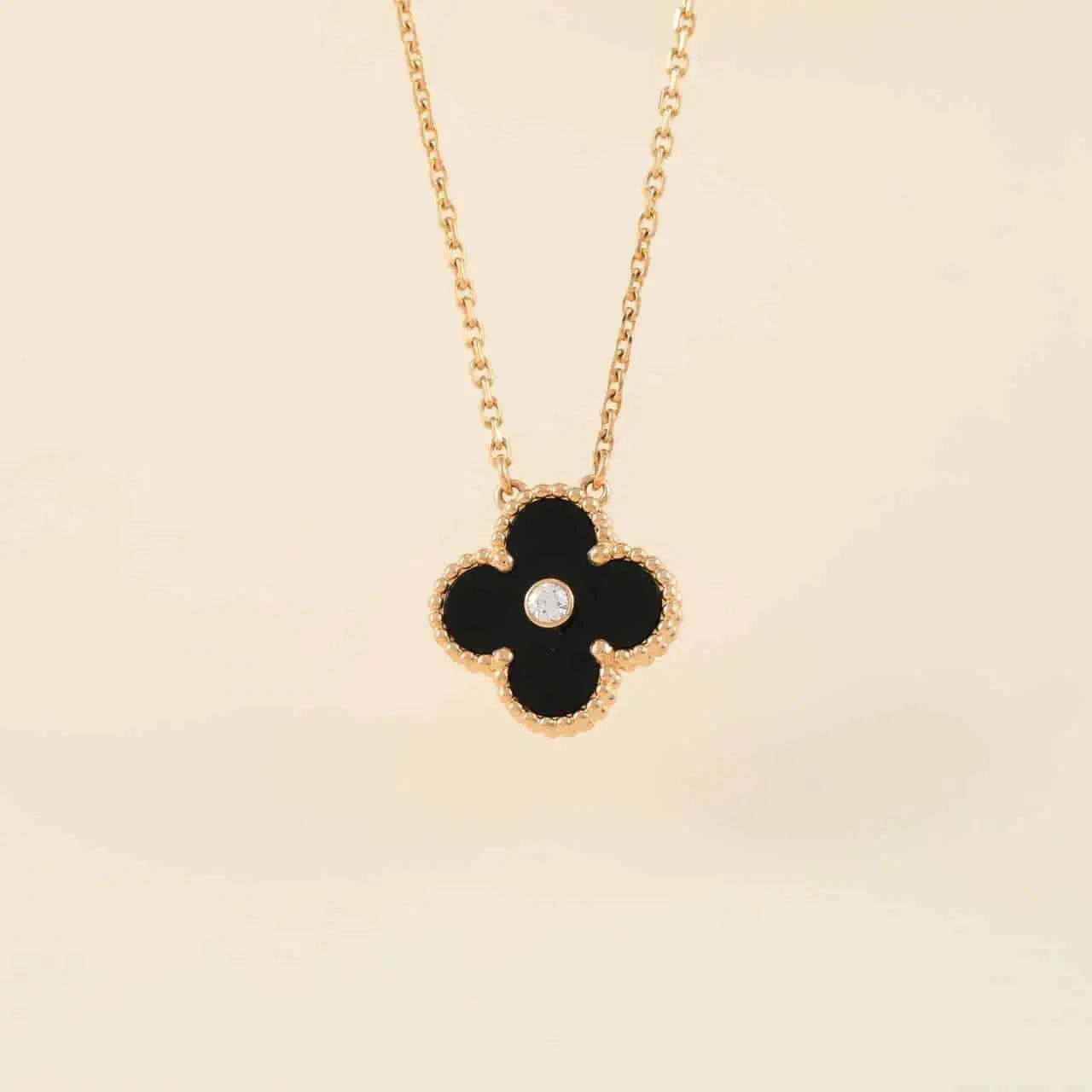 [Renovia Jewelry]CLOVER 15MM DIAMOND ONYX NECKLACE