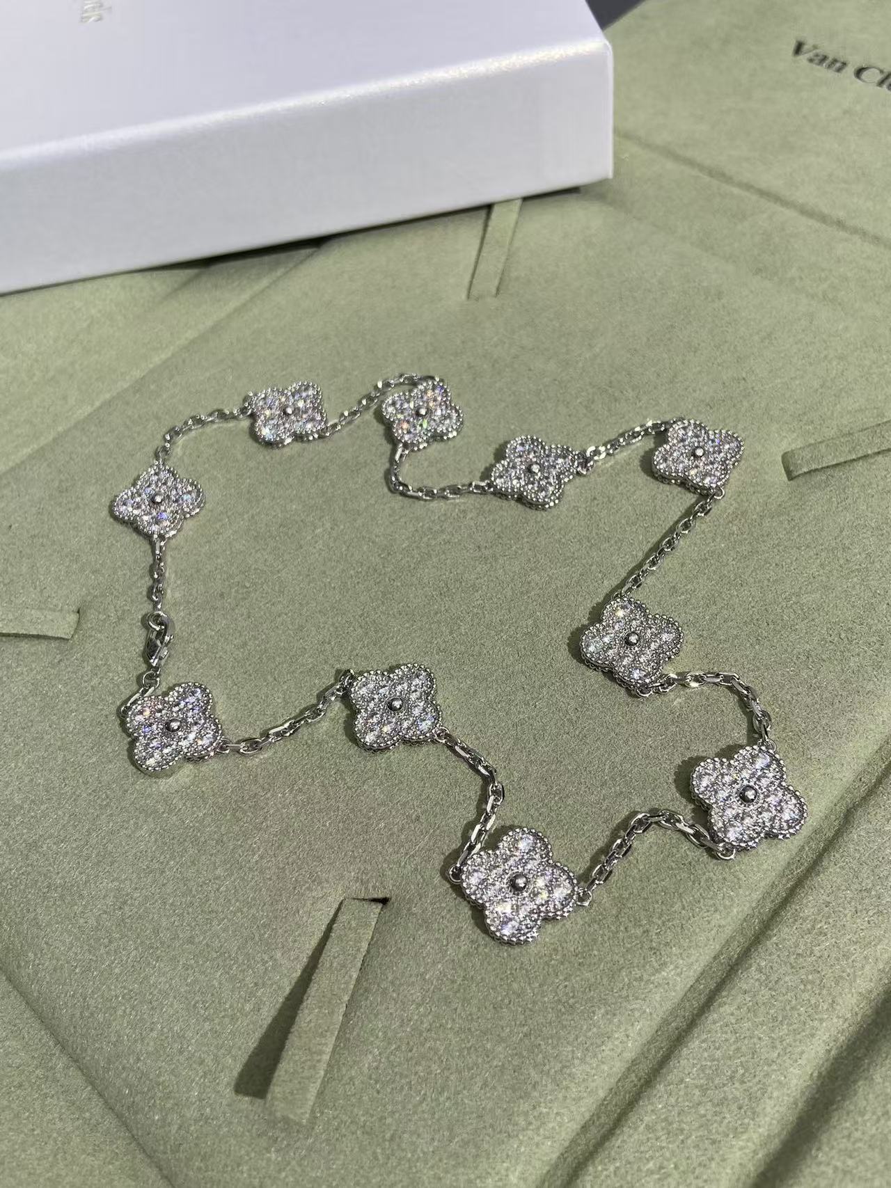 [Renovia Jewelry]CLOVER 10 MOTIFS  FULL DIAMOND NECKLACE