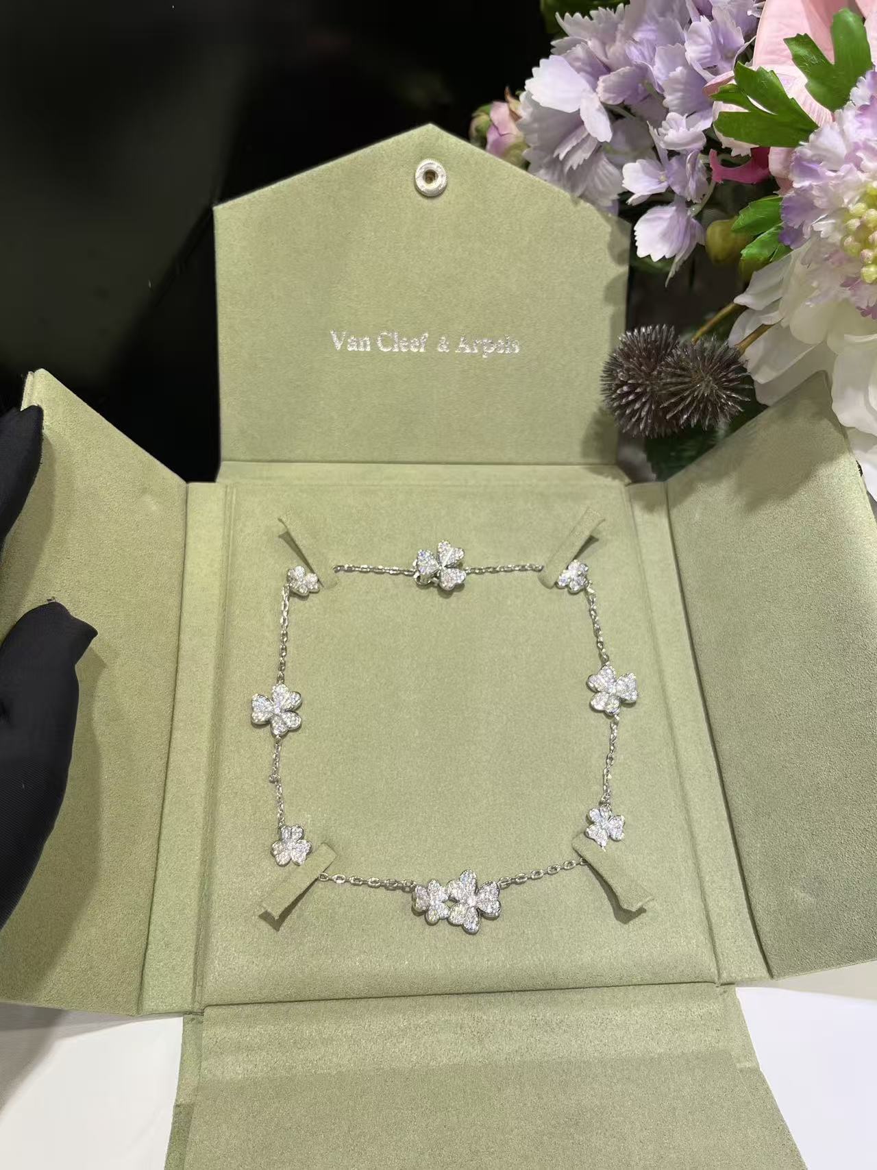 [Renovia Jewelry]CLOVER 10 MOTIFS  FULL DIAMOND NECKLACE