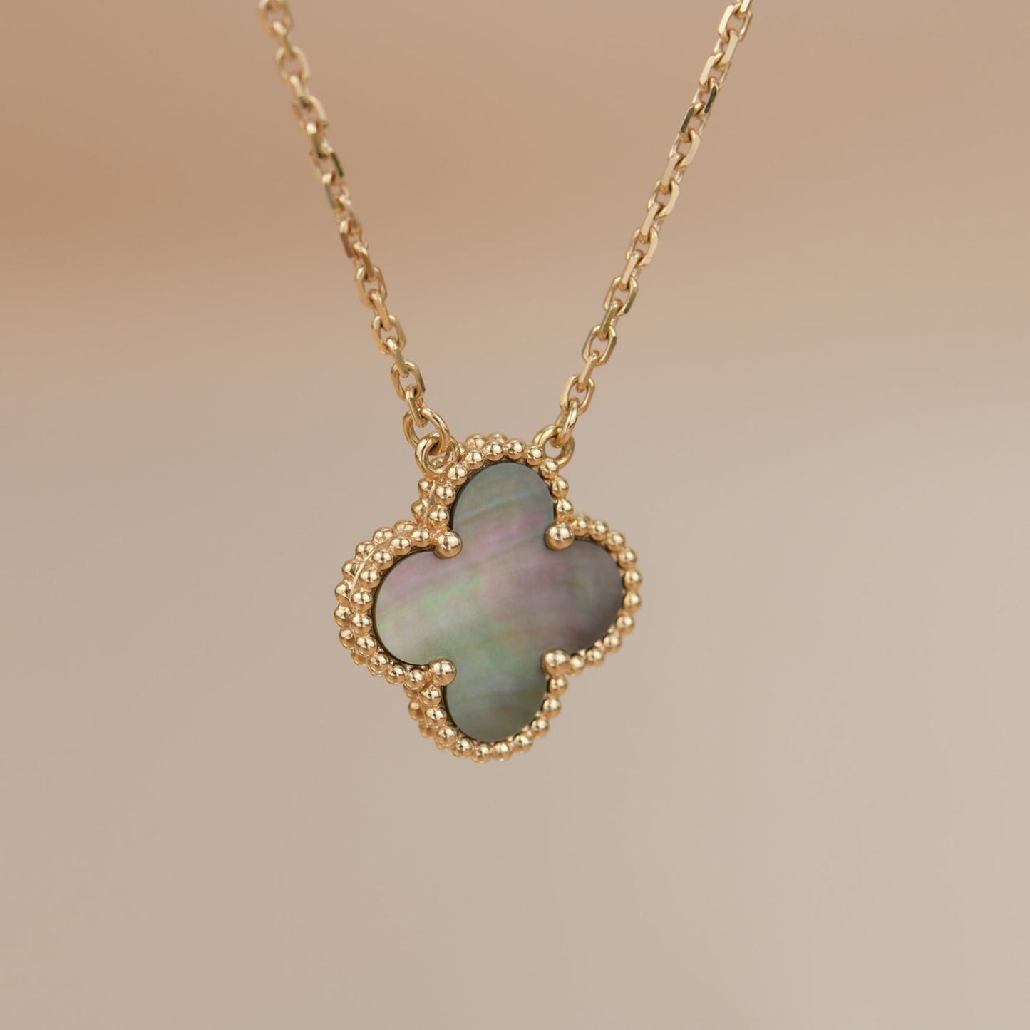 [Renovia Jewelry]CLOVER 15MM  GRAY MOTHER OF PEARL NECKLACE