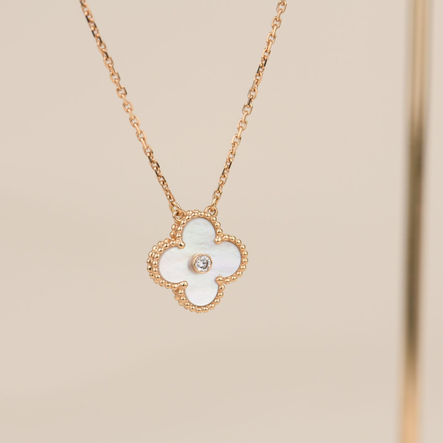 [Renovia Jewelry]CLOVER 15MM DIAMOND WHITE FRITILLARIA NECKLACE