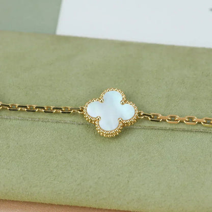 [Renovia Jewelry]CLOVER WHITE PEARL MOP 5 MOTIF BRACELET COLLECTION