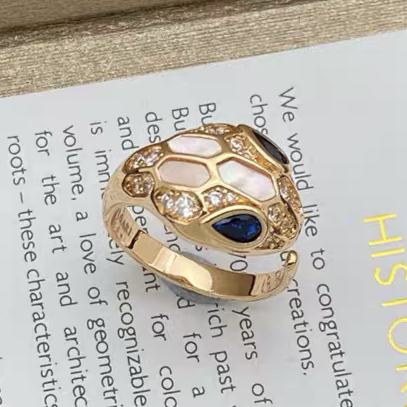 [Renovia Jewelry]BRAND NEW ASSORTED SNAKE HEAD MOTHER OF PEARL RINGS