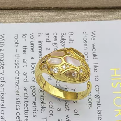 [Renovia Jewelry]BRAND NEW ASSORTED SNAKE HEAD MOTHER OF PEARL RINGS