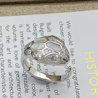 [Renovia Jewelry]BRAND NEW ASSORTED SNAKE HEAD MOTHER OF PEARL RINGS