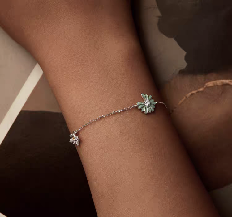 Bee And Daisy Bracelet