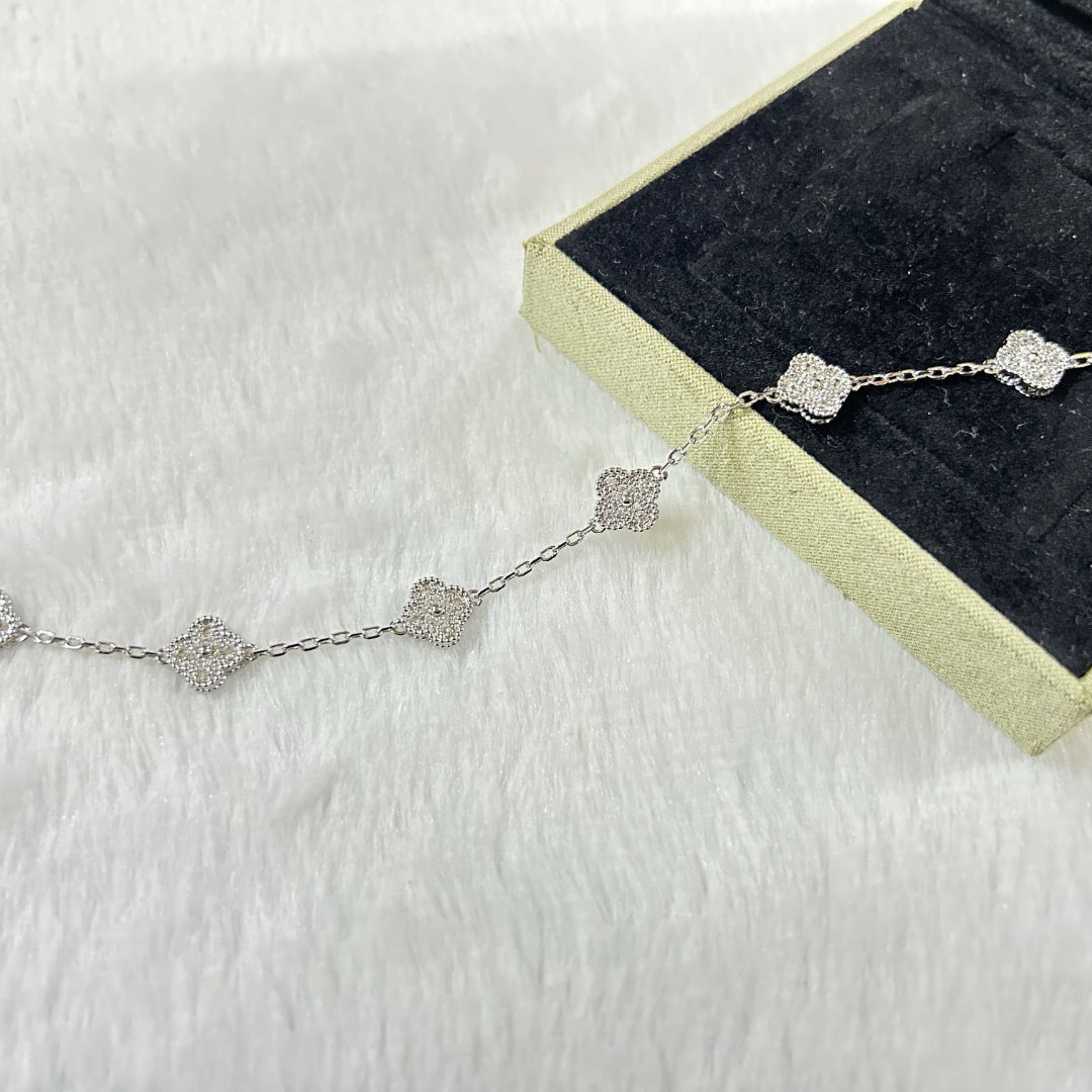 [Renovia Jewelry]CLOVER 6 MOTIF DIAMOND BRACELET
