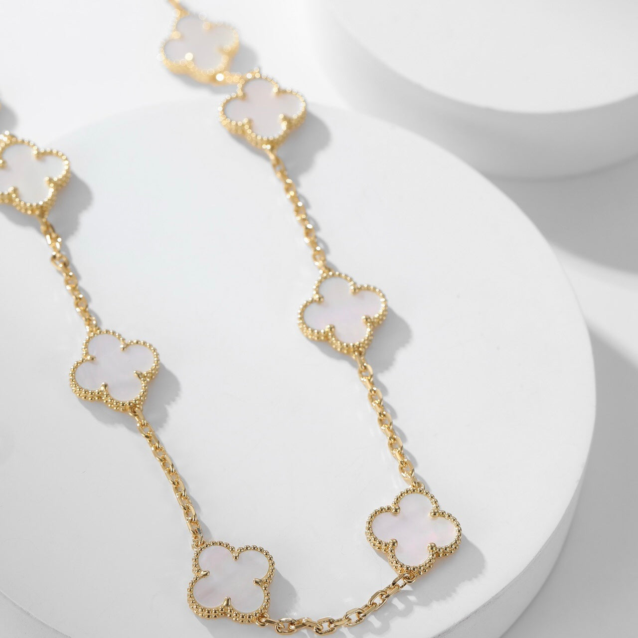 [Renovia Jewelry]CLOVER 10 MOTIFS WHITE MOTHER OF PEARL NECKLACE