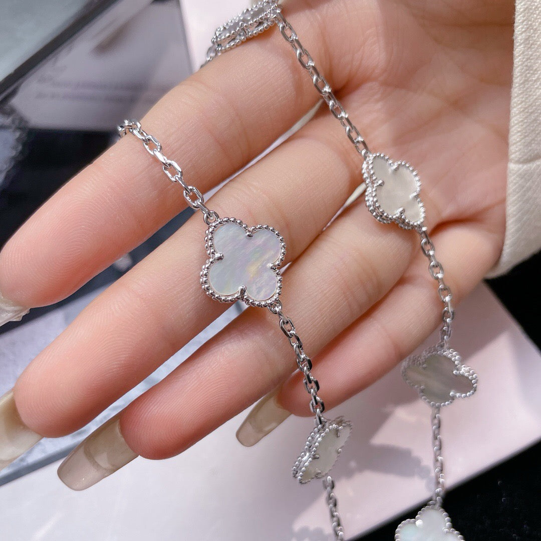 [Renovia Jewelry]CLOVER 10 MOTIFS WHITE MOTHER OF PEARL NECKLACE