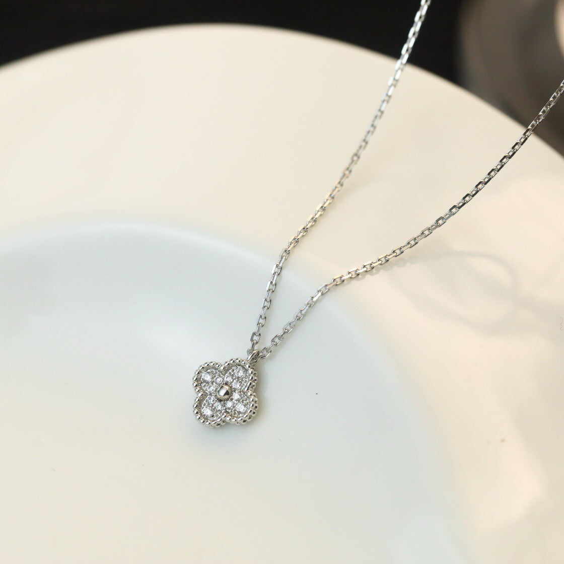 [Renovia Jewelry]CLOVER MINI 9.5MM PENDANT DIAMOND NECKLACE