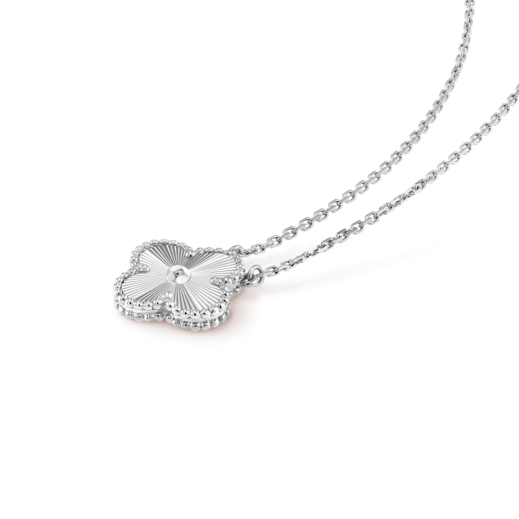 [Renovia Jewelry]CLOVER 15MM LASER NECKLACE SILVER