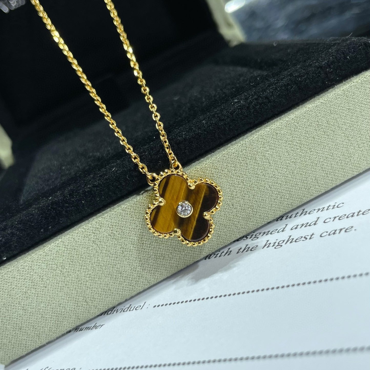 [Renovia Jewelry]CLOVER 15MM DIAMOND AND YELLOW TIGER'S EYE AGATE necklace