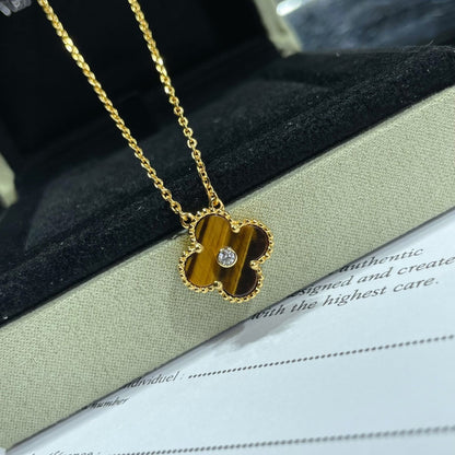 [Renovia Jewelry]CLOVER 15MM DIAMOND AND YELLOW TIGER'S EYE AGATE necklace
