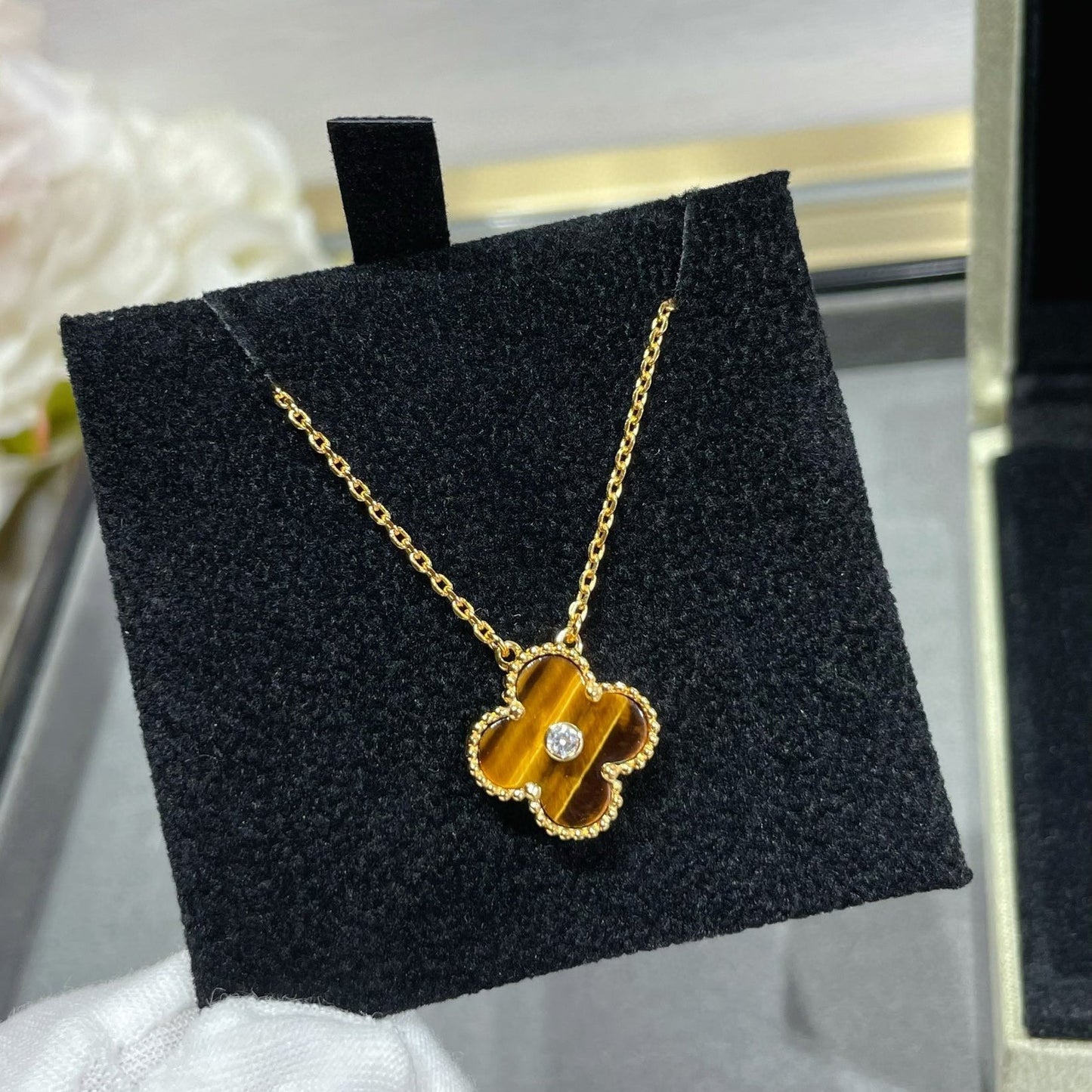 [Renovia Jewelry]CLOVER 15MM DIAMOND AND YELLOW TIGER'S EYE AGATE necklace