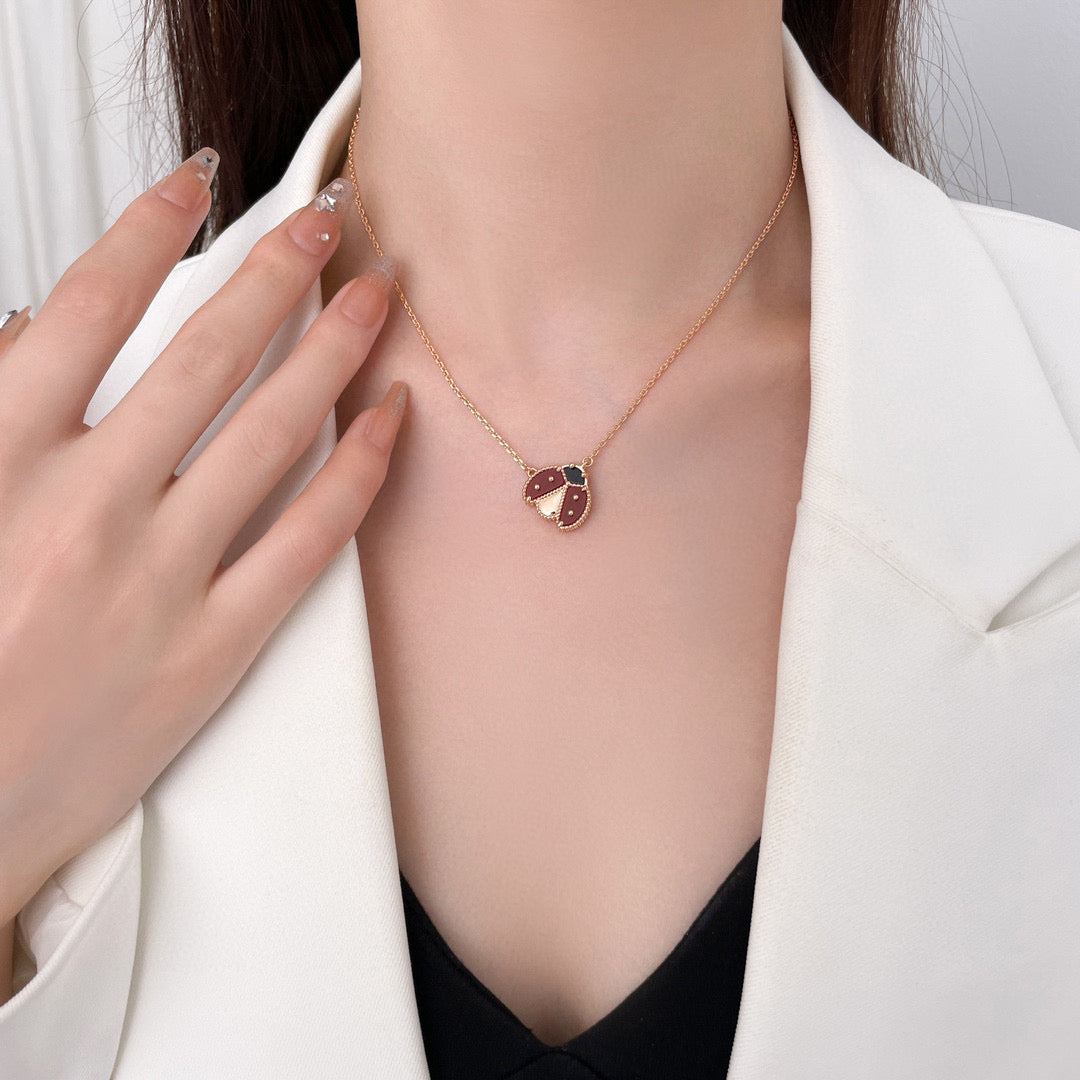 [Renovia Jewelry]LUCKY  CARNELIANS LADYBUG NECKLACE