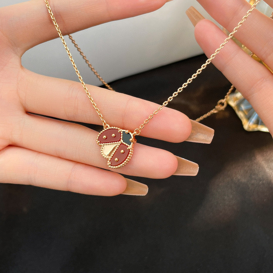 [Renovia Jewelry]LUCKY  CARNELIANS LADYBUG NECKLACE