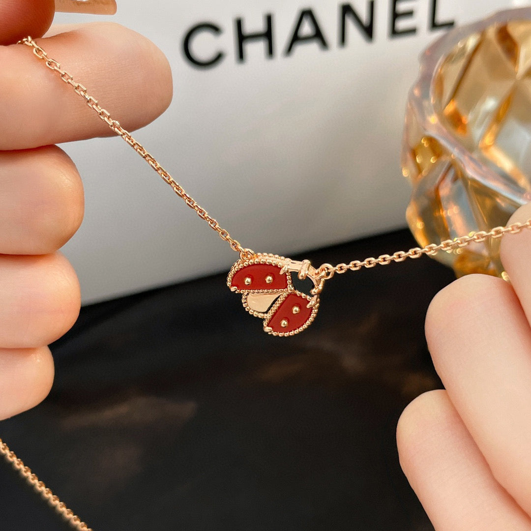 [Renovia Jewelry]LUCKY  CARNELIANS LADYBUG NECKLACE