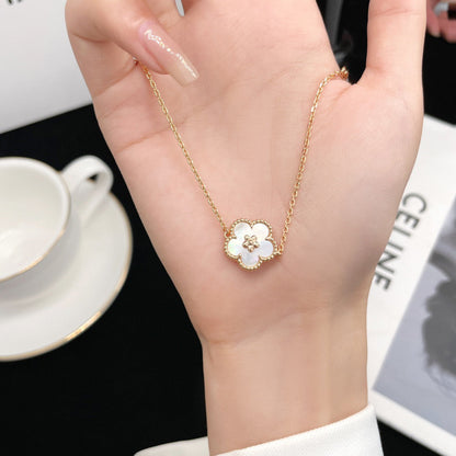 [Renovia Jewelry]LUCKY WHITE MOP PLUM BLOSSOM  BRACELET