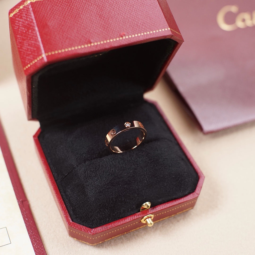 [Renovia Jewelry]LOVE 4MM 1 DIAMOND RING