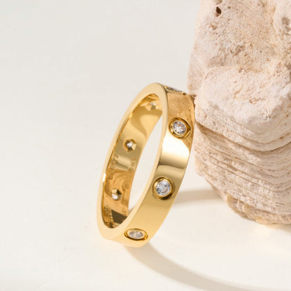 [Renovia Jewelry]LOVE 4MM 8 DIAMOND RING