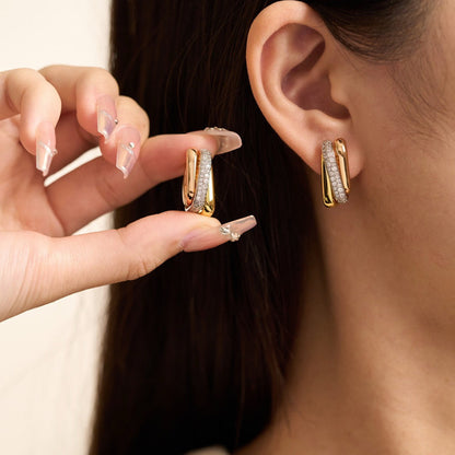 [Renovia Jewelry]TRINITY HALF DIAMOND  CUSHION EARRINGS