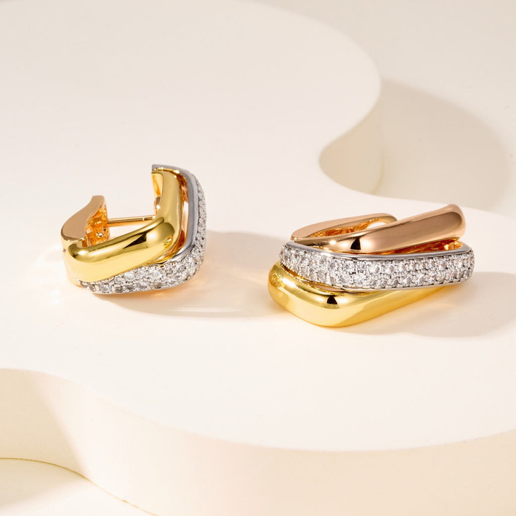 [Renovia Jewelry]TRINITY HALF DIAMOND  CUSHION EARRINGS
