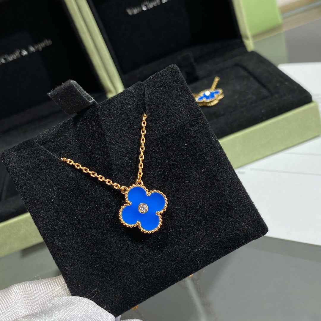 [Renovia Jewelry]CLOVER 15MM DIAMOND AND BLUE AGATE NECKLACE