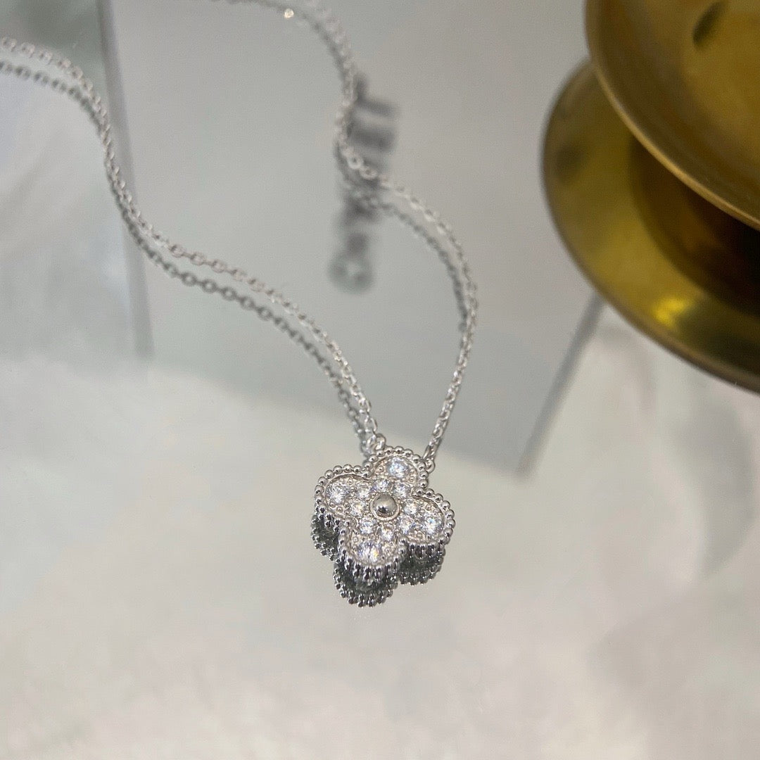 [Renovia Jewelry]CLOVER 15MM DIAMOND SINGLE FLOWER NECKLACE