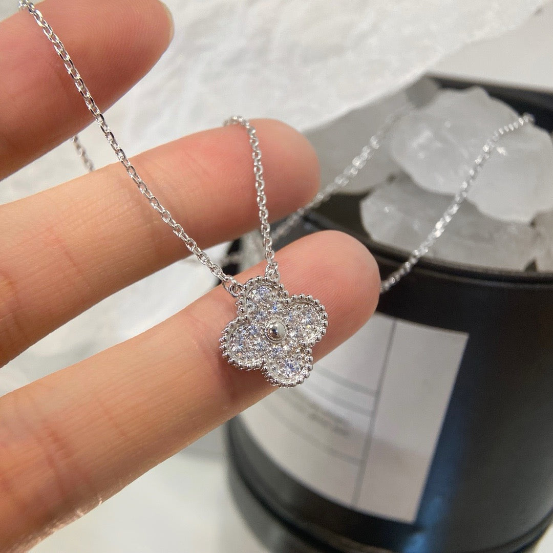 [Renovia Jewelry]CLOVER 15MM DIAMOND SINGLE FLOWER NECKLACE