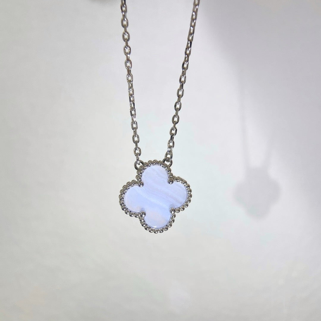 [Renovia Jewelry]CLOVER 15MM BLUE CHALCEDONY NECKLACE SILVER