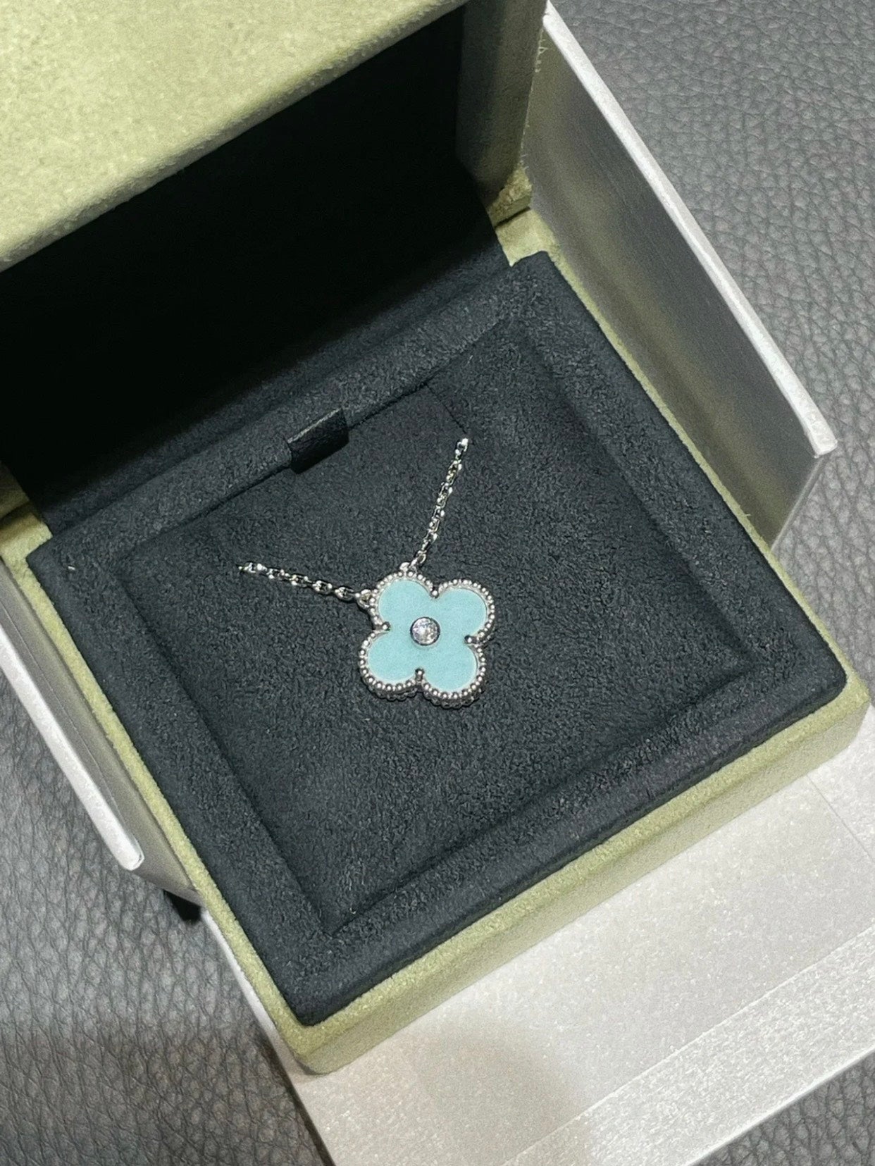 [Renovia Jewelry]CLOVER 1 DIAMOND LIGHT BLUE SILVER NECKLACE