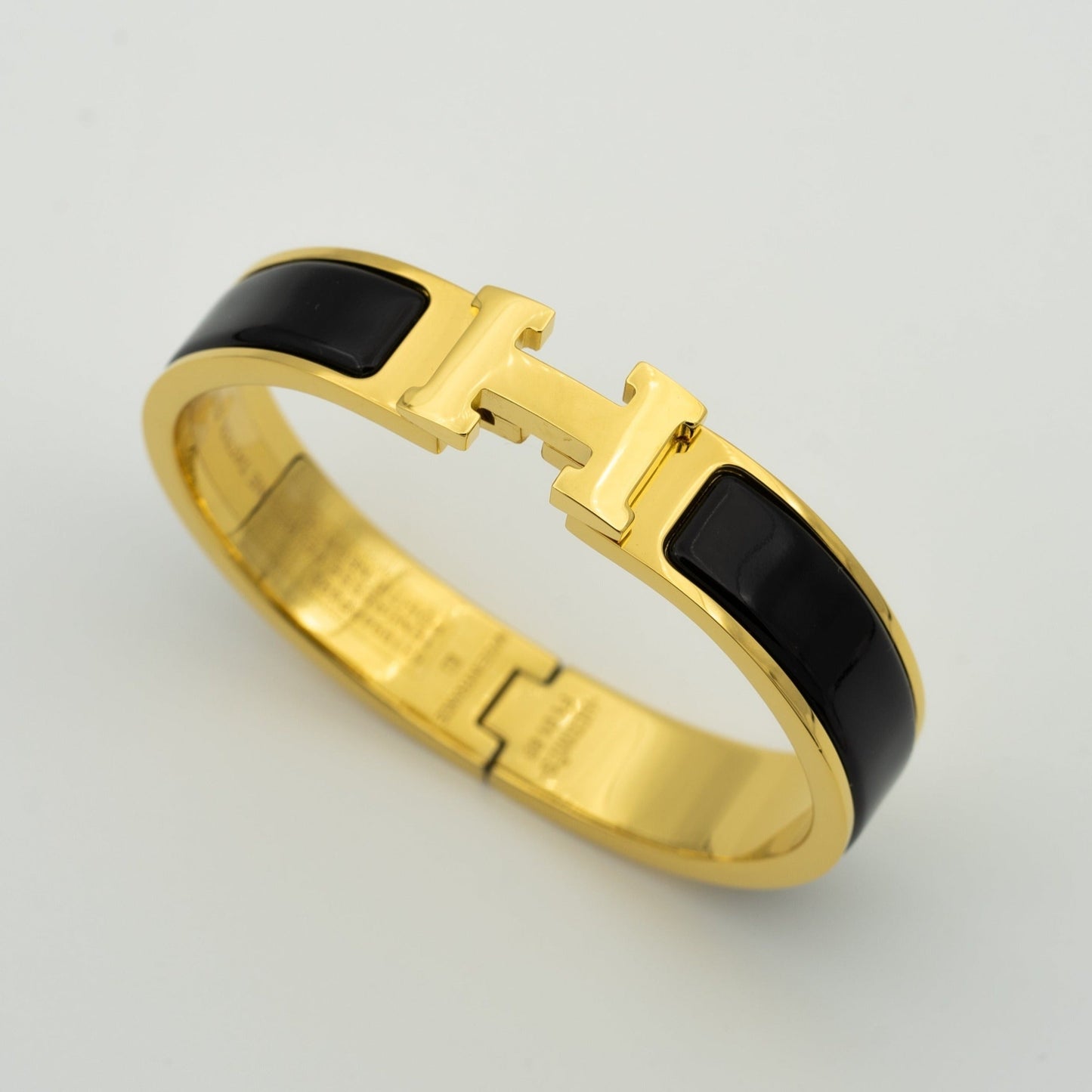 [Renovia Jewelry]H BLACK BRACELET