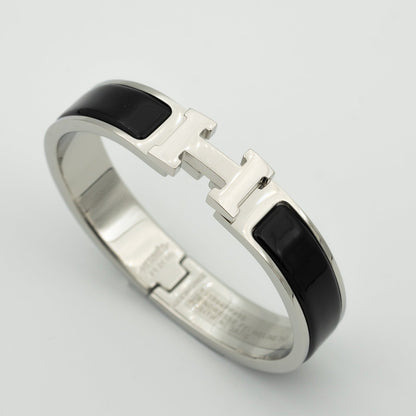 [Renovia Jewelry]H BLACK BRACELET