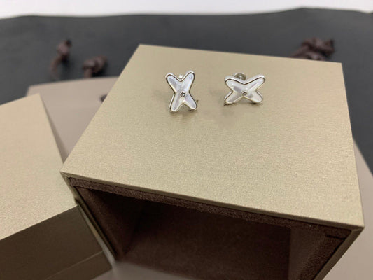 [Renovia Jewelry]JEUX DE WHITE MOP SILVER DIAMOND EARRINGS